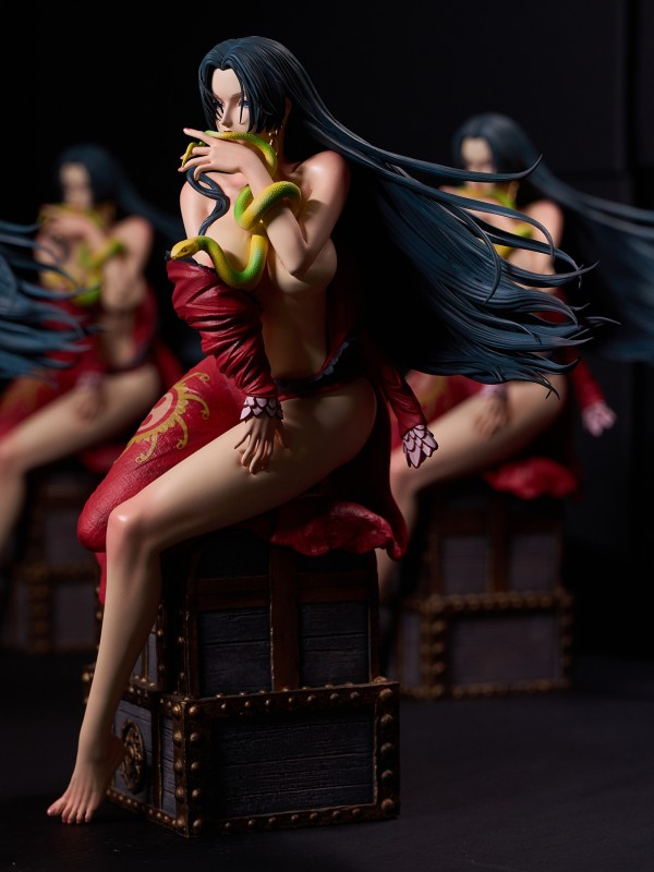 YaoMengMeng Studio One Piece Boa Hancock Hot Sexy 1/6 Statue